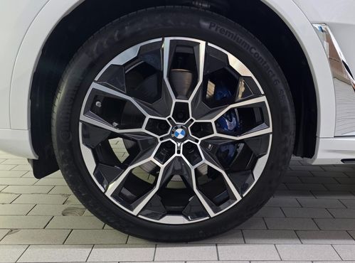 BMW X7 xDrive 40i M Sport 7STR — пробег 4 345 км — фото 5 из 5