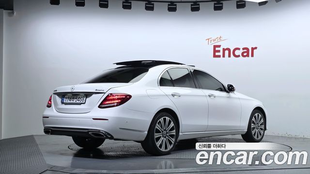 Mercedes-Benz E-Class E450 4MATIC Exclusive — пробег 90 983 км — фото 2 из 5