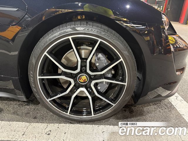 Porsche Taycan Base — пробег 23 000 км — фото 5 из 5