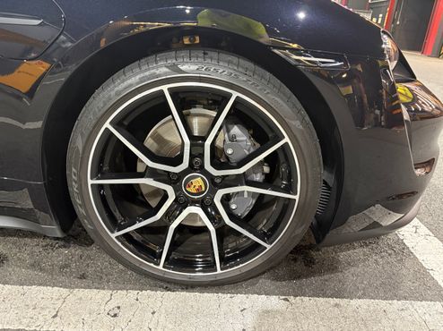 Porsche Taycan Base — пробег 23 000 км — фото 5 из 5