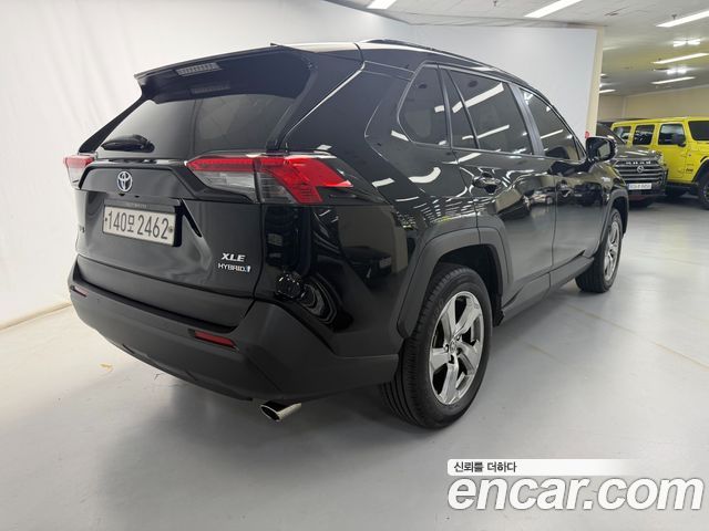 Toyota RAV4 2.5 2WD Hybrid — пробег 106 415 км — фото 5 из 5
