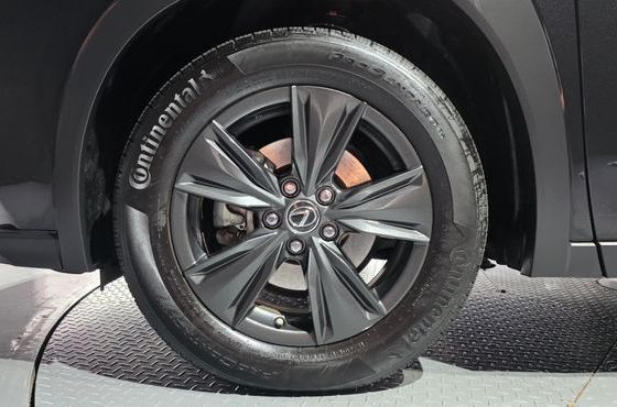 Lexus UX 2.0 2WD — пробег 78 285 км — фото 5 из 5