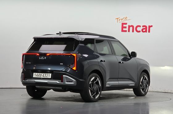 Kia Seltos Gasoline 1.6T 4WD Signature — пробег 4 707 км — фото 2 из 5