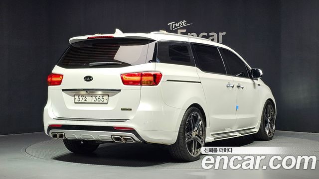Kia Carnival из Кореи Encar