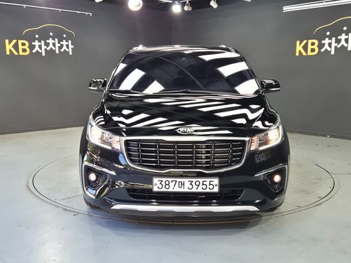 Kia Carnival 9-Seater Luxury — пробег 119 666 км — фото 2 из 5