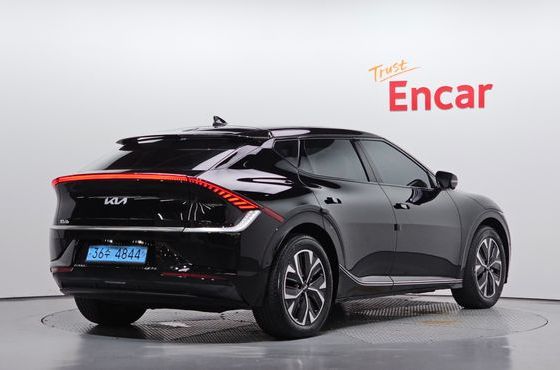 Kia EV6 Long Range Earth — пробег 56 271 км — фото 2 из 5