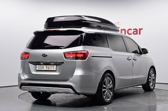 Kia Carnival 9-seater Noblesse — пробег 186 857 км — фото 2 из 5