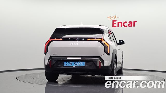 Kia EV3 Long Range 2WD Earth — пробег 52 999 км — фото 4 из 5