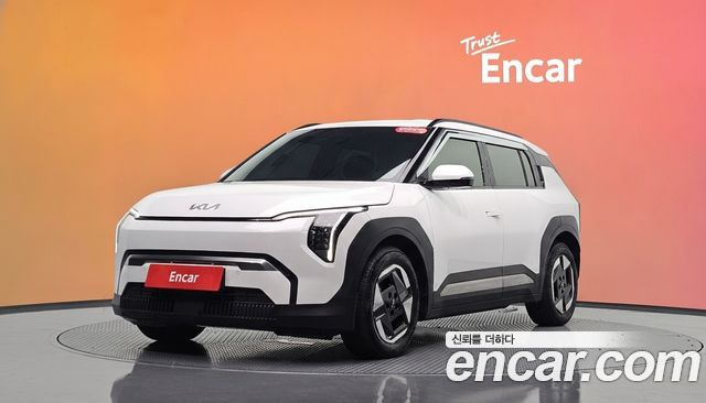 Kia EV3 Long Range 2WD Earth — пробег 52 999 км — фото 1 из 5