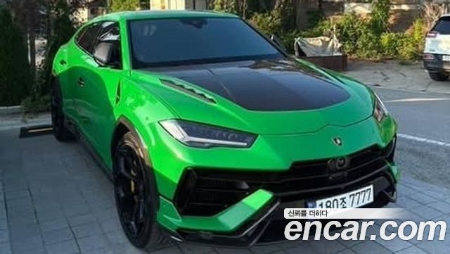 Lamborghini Urus из Кореи Encar
