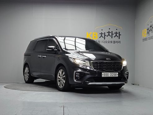 Kia Carnival 7-Seater Limousine VIP — пробег 108 957 км — фото 2 из 5