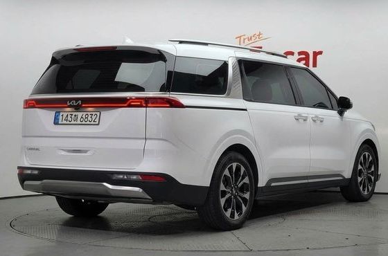 Kia Carnival Gasoline 7-Seater Signature — пробег 72 494 км — фото 2 из 5