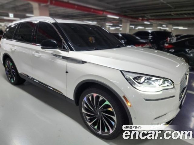 Lincoln Aviator 3.0 Reserve  AWD — пробег 15 750 км — фото 1 из 5