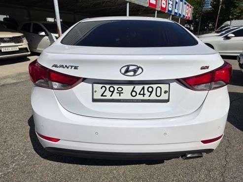 Hyundai AVANTE 1.6 GDi Modern Standard — пробег 92 000 км — фото 4 из 5