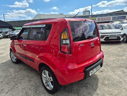 Kia Soul Gasoline 1.6 Smart — пробег 99 247 км — фото 4 из 5