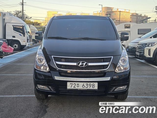 Hyundai Starex 11-Seater Wagon CVX Luxury — пробег 116 954 км — фото 3 из 5