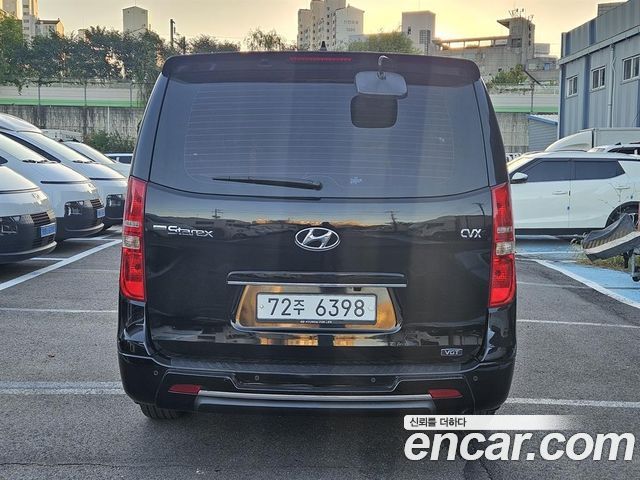Hyundai Starex 11-Seater Wagon CVX Luxury — пробег 116 954 км — фото 4 из 5