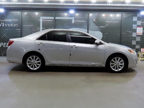 Toyota Camry 2.5 XLE — пробег 127 769 км — фото 3 из 5