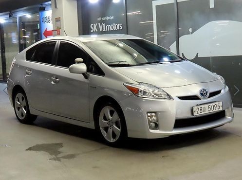 Toyota Prius 1.8 — пробег 141 487 км — фото 1 из 5