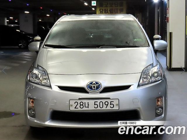 Toyota Prius 1.8 — пробег 141 487 км — фото 2 из 5