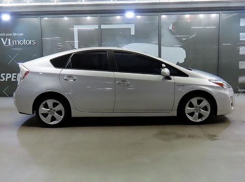 Toyota Prius 1.8 — пробег 141 487 км — фото 3 из 5
