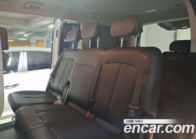 Hyundai Staria HEV 1.6 Tourer 11-Seater Modern — пробег 10 000 км — фото 4 из 5