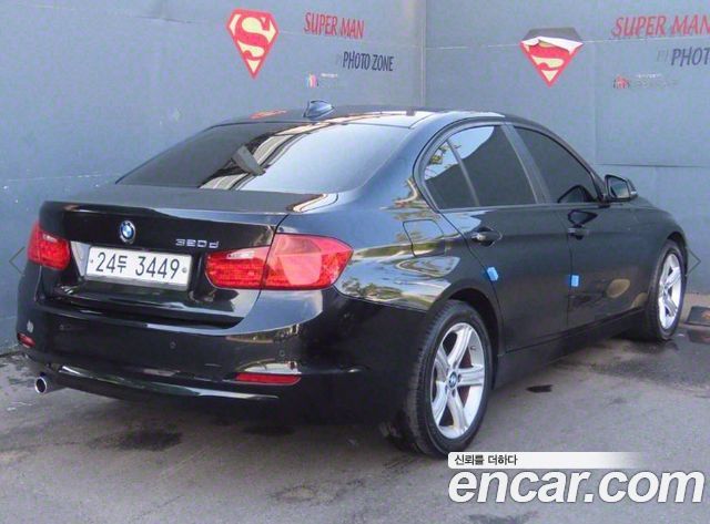 BMW 3-Series 320d — пробег 271 817 км — фото 4 из 5