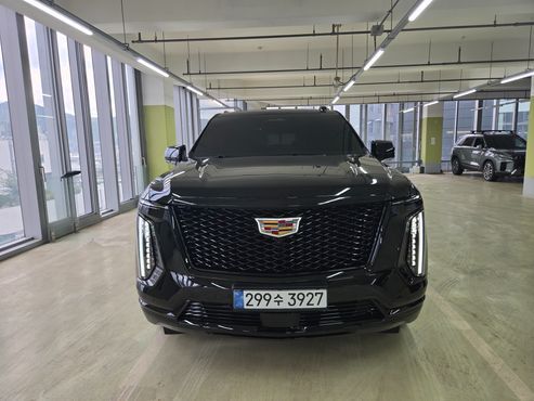 Cadillac Escalade 6.2 ESV ESV Sports Platinum — пробег 2 500 км — фото 3 из 5