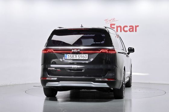 Kia Carnival Diesel 9-Seater Signature — пробег 25 087 км — фото 4 из 5