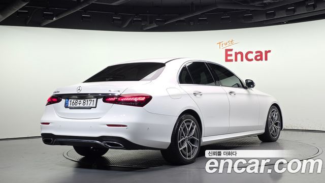 Mercedes-Benz E-Class E220d 4MATIC AMG Line — пробег 89 766 км — фото 2 из 5