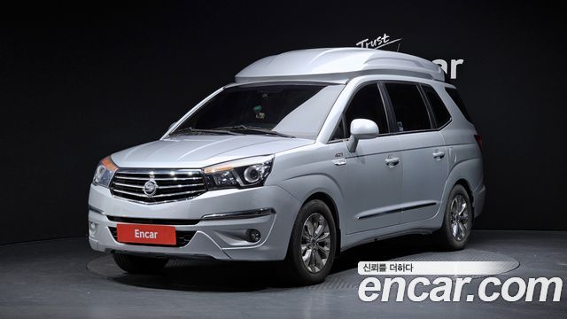 Ssangyong KORANDO 4WD Chateau 9-seater High-roof — пробег 105 477 км — фото 1 из 5