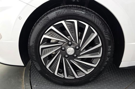Hyundai Sonata Premium Plus — пробег 64 924 км — фото 5 из 5