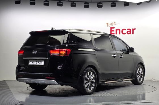 Kia Carnival 9-seater Luxury — пробег 168 631 км — фото 2 из 5