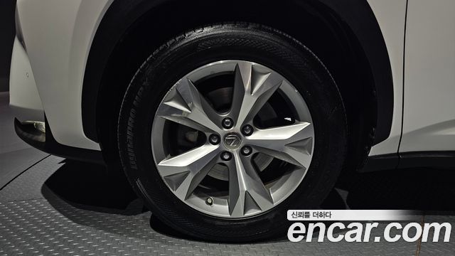 Lexus NX из Кореи Encar