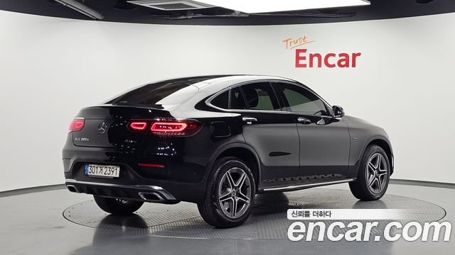 Mercedes-Benz GLC-Class GLC300e 4MATIC Coupe — пробег 52 590 км — фото 2 из 5