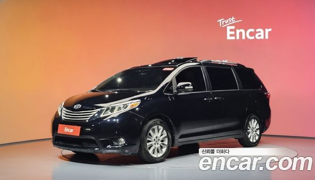 Toyota Sienna 3.5 AWD — пробег 128 709 км — фото 1 из 5