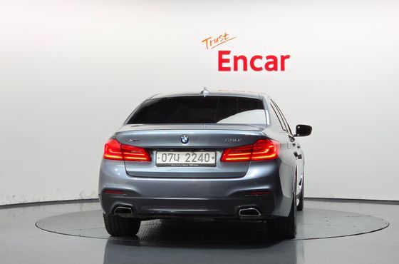 BMW 5-Series 530i xDrive M Sport Package Plus — пробег 75 287 км — фото 4 из 5