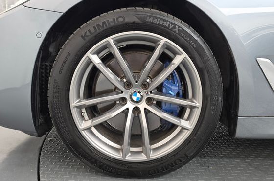 BMW 5-Series 530i xDrive M Sport Package Plus — пробег 75 287 км — фото 5 из 5