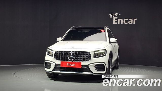 Mercedes-Benz GLB-Class AMG GLB35 4MATIC — пробег 10 584 км — фото 3 из 5