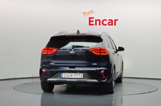 Kia Niro 1.6 HEV Noblesse Special — пробег 53 569 км — фото 4 из 5