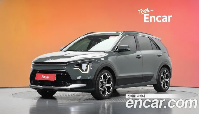 Kia Niro Signature — пробег 44 781 км — фото 1 из 5