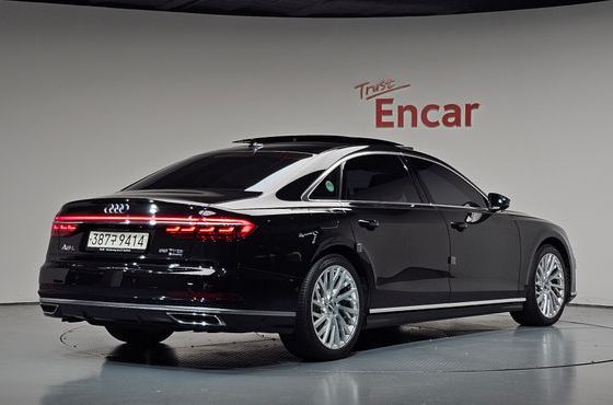 Audi A8 55 TFSI Quattro LWB — пробег 82 025 км — фото 2 из 5