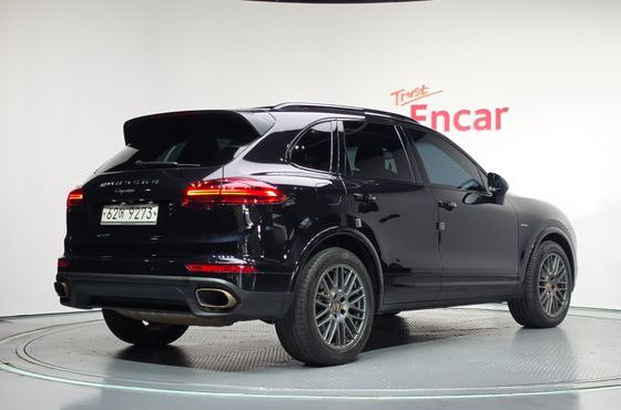 Porsche Cayenne 3.0 Diesel Platium Edition 958 — пробег 150 736 км — фото 2 из 5