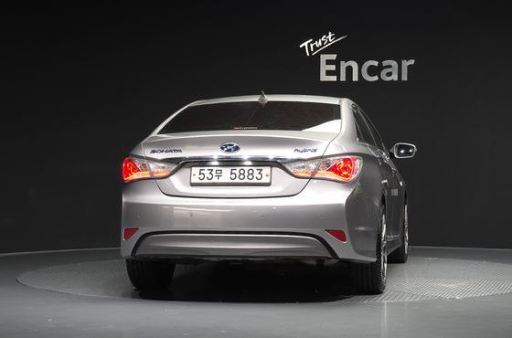 Hyundai Sonata 2.0 Premier — пробег 127 730 км — фото 4 из 5