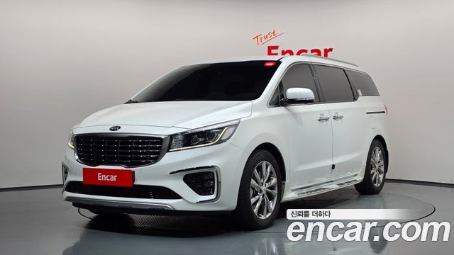 Kia Carnival 9-Seater Noblesse Special — пробег 82 345 км — фото 1 из 5