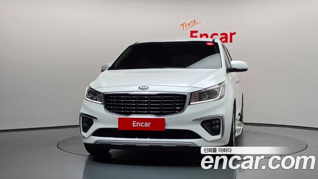 Kia Carnival 9-Seater Noblesse Special — пробег 82 345 км — фото 3 из 5
