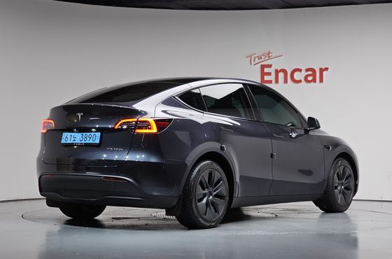 Tesla Model Y Long Range AWD — пробег 14 038 км — фото 2 из 5