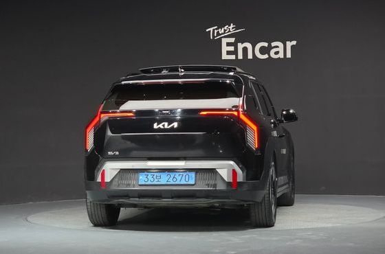 Kia EV3 Standard 2WD Air — пробег 51 294 км — фото 4 из 5