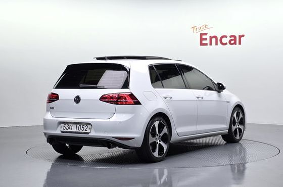 Volkswagen Golf 2.0 GTI — пробег 81 200 км — фото 2 из 5