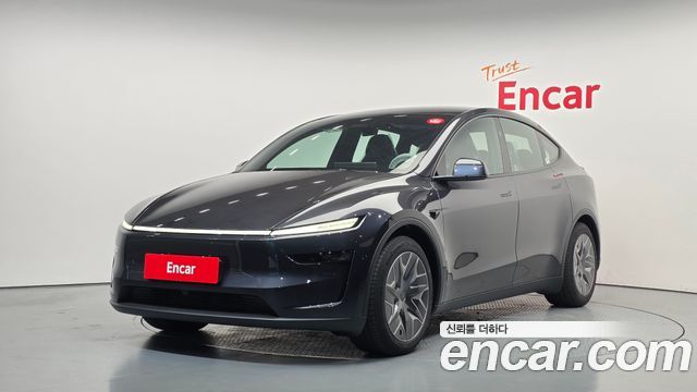 Tesla Model Y L Long Range AWD — пробег 141 км — фото 1 из 5